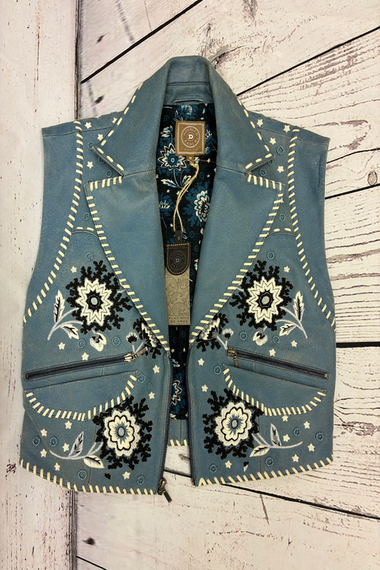 Double D Ranch M NWT Leather Vest